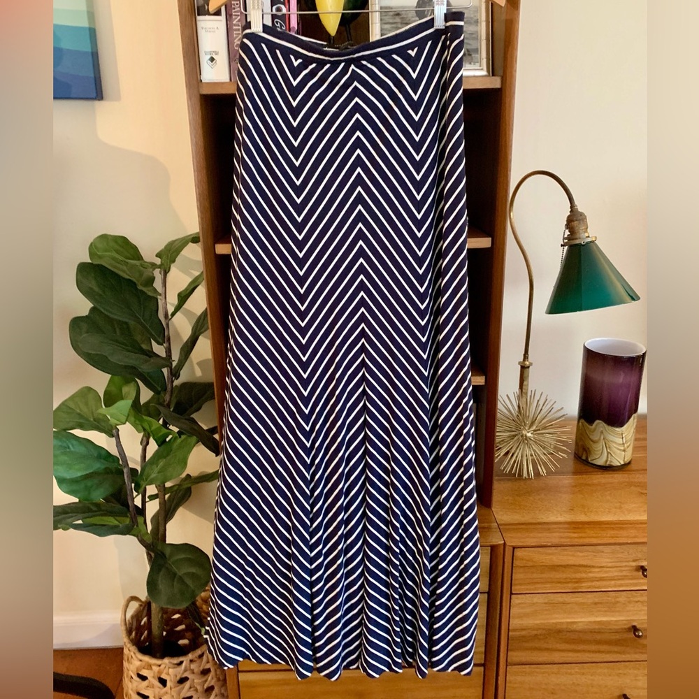Ann Taylor Navy/White Maxi Skirt Size M